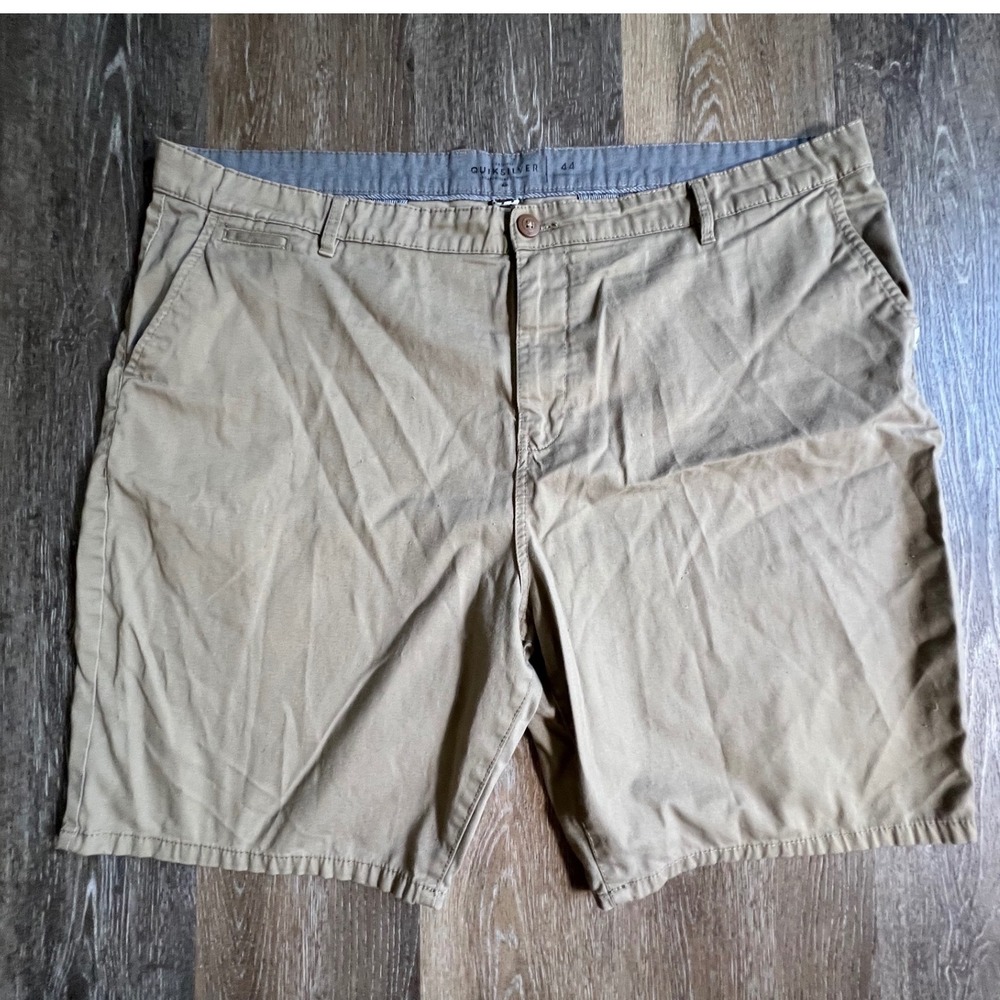 Quiksilver Chino Shorts Mens 44 Tan Khaki Straight Leg Casual Summer Outdoor
